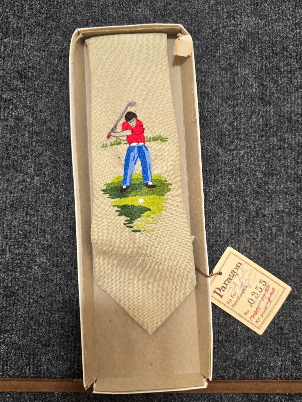 Princeton Neckwear Golf Tie Beige Embroidered Golfer Vintage Novelty Necktie w/